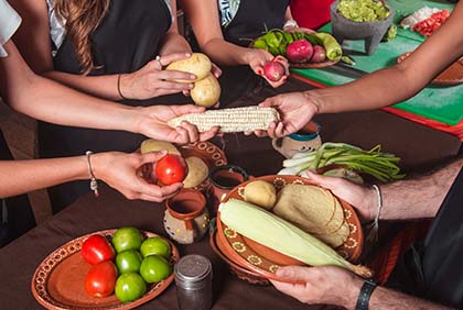 Mexican Cooking Class and Local Market (Próximamente)