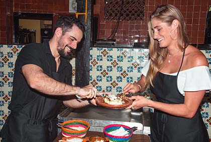 Mexican Cooking Class and Local Market (Próximamente)