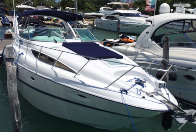 Renta Yate Cancun 4 horas, Bayliner 30.5 pies -(hasta 6 personas)  (Próximamente)