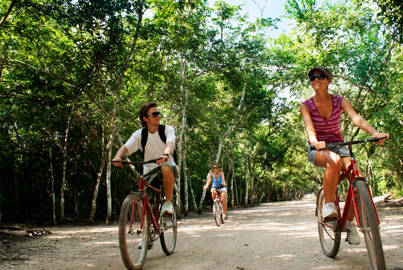 Tour Guiado a ruinas mayas de Cobá + Parque Xel-Ha Todo Incluido (Próximamente)