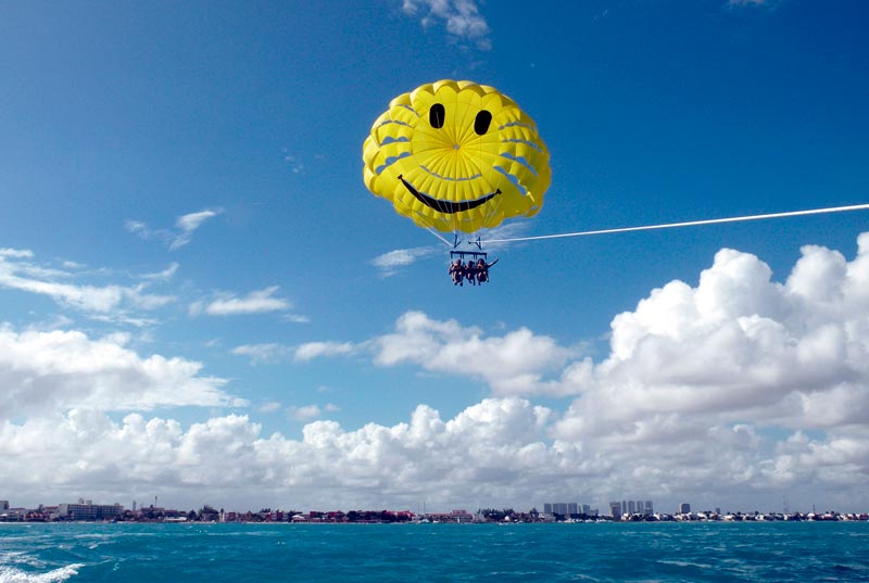 Parasailing en Cancún- Transportación GRATIS