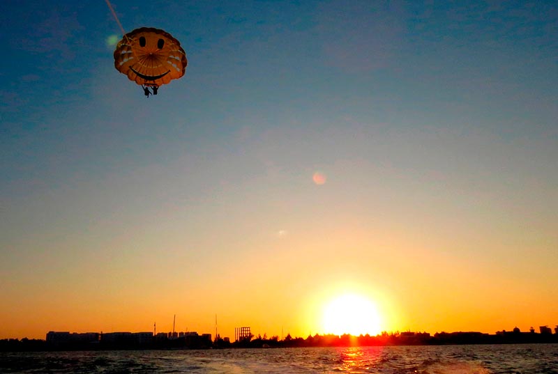 Parasailing en Cancún- Transportación GRATIS