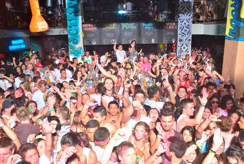 Sr. Frogs Restaurant & Night Club Barra Libre (Próximamente)