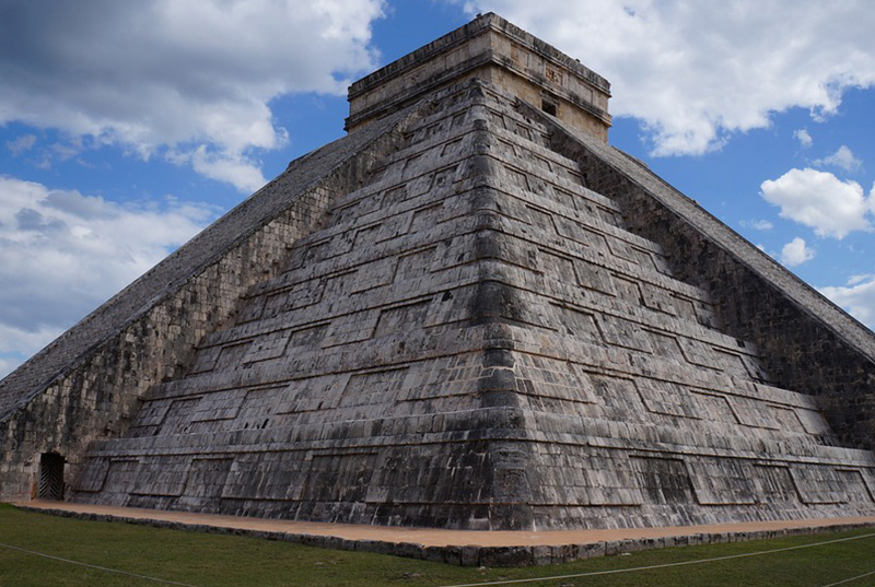 Pyramid of Kukulcan at Chichen Itza