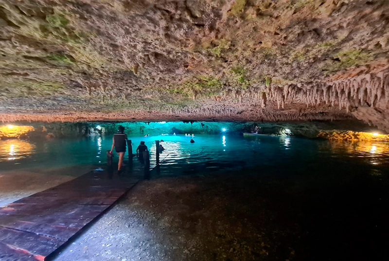 Aventuras en la Selva: ATV, Tirolesa y Cenotes con Cavernas