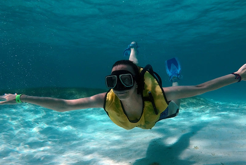 Jopa Isla Mujeres Aventura en Catamarán y Snorkeling en Cancun
