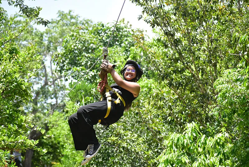 Zipline & horseback Riding Tour en Cancun