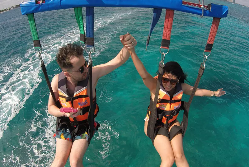Parasailing en Cancún- Transportación GRATIS