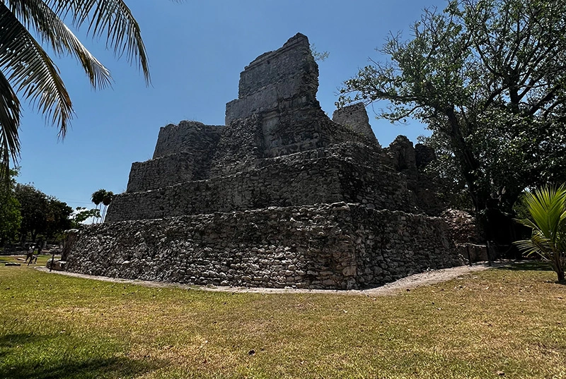 Discover the Mayan Ruins El Meco in Cancun